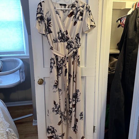 VICI Dolls Blue Magnolia high/low dress with flutter sleeve (S) - Picture 1 of 4